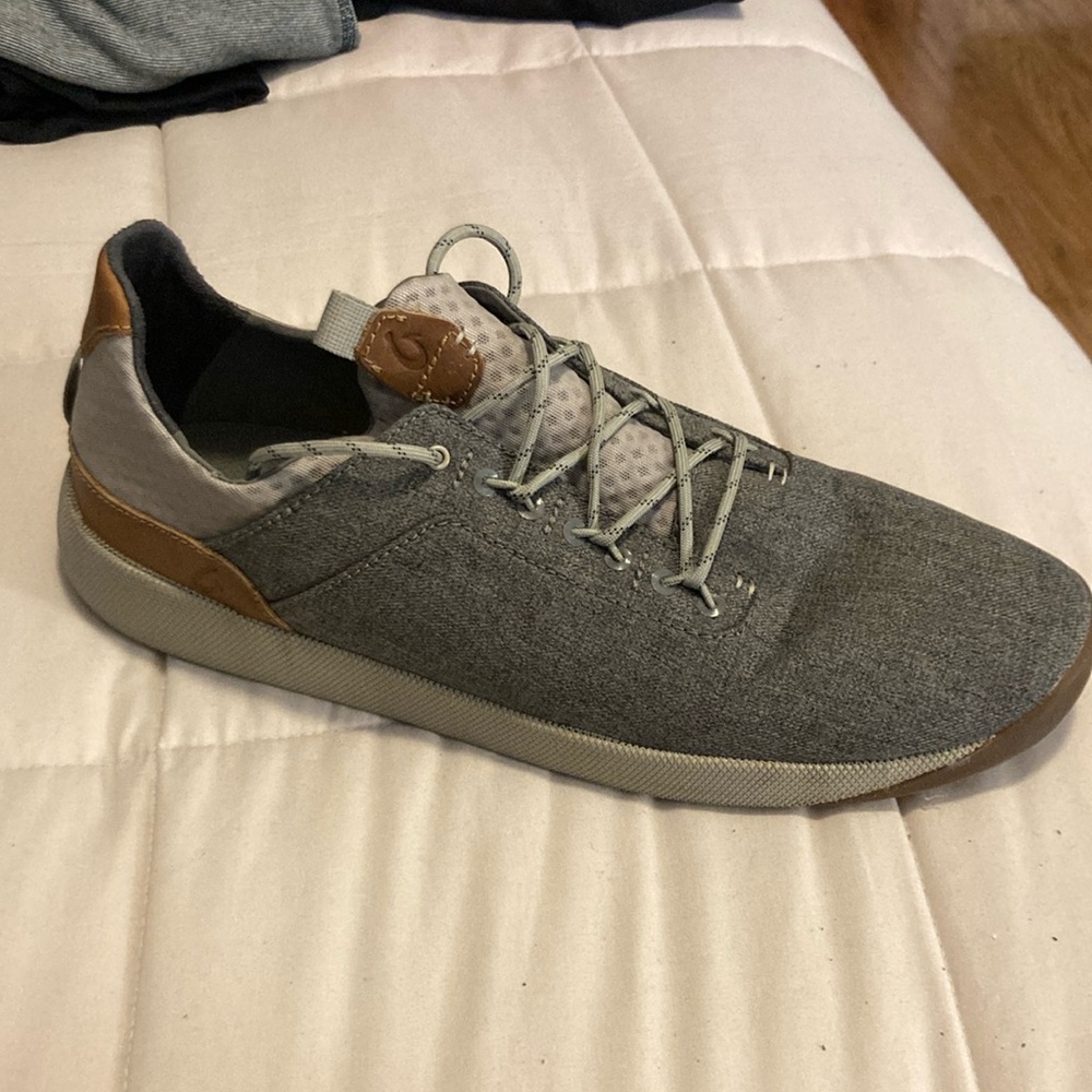 Men’s Size 13 Olukai Sneakerss